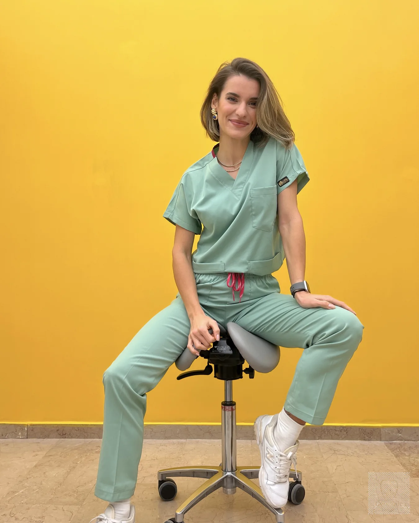 Endodonti Uzmanı Diş Hekimi Cansu Öztürk