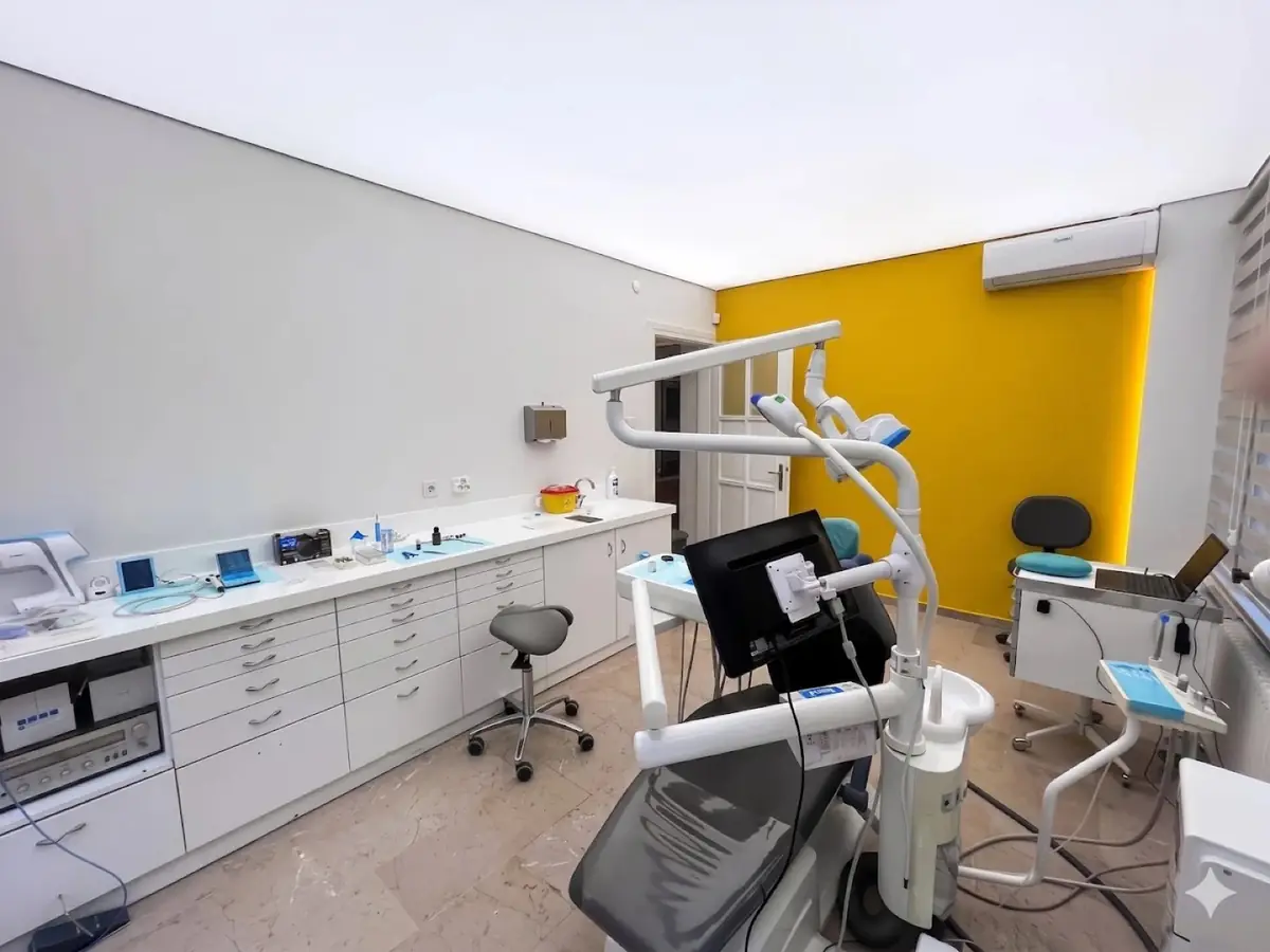 GC Clinic muayene odası — acil diş değerlendirmesi, Nişantaşı